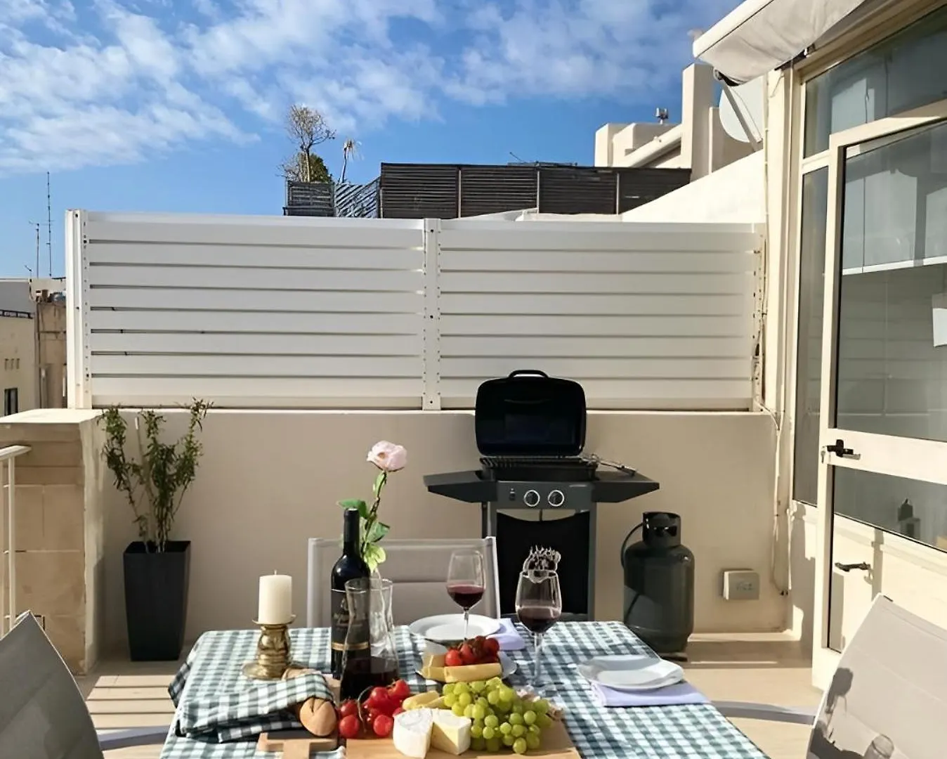 Sliema Cosy Penthouse With Bbq Apartment 0*,